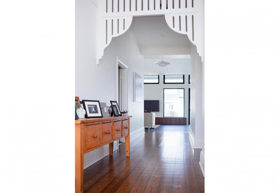 koush-esplanade-residence-interior-design-residential-timber-floor-custom-rug-custom-upholstery